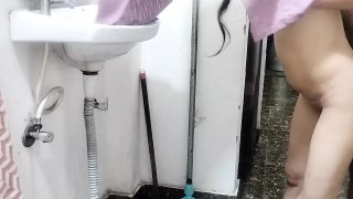 Cute Step: Sister Naked And Poured