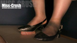 Amateur Cumshot On Nylon Feet
