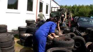 Mature Couple Enjoys Threesome With Curvy Girl